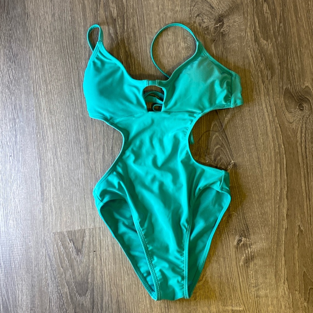 One piece bathing suit